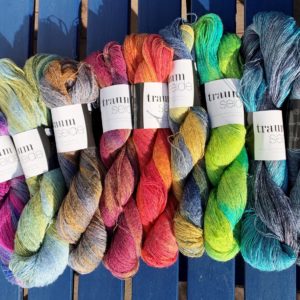 Atelier Zitron – Traumseide handgefärbt – 100 g Strang