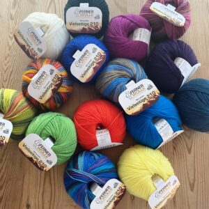 Ferner Vielseitige 210 uni und color – 50 g Knäuel
